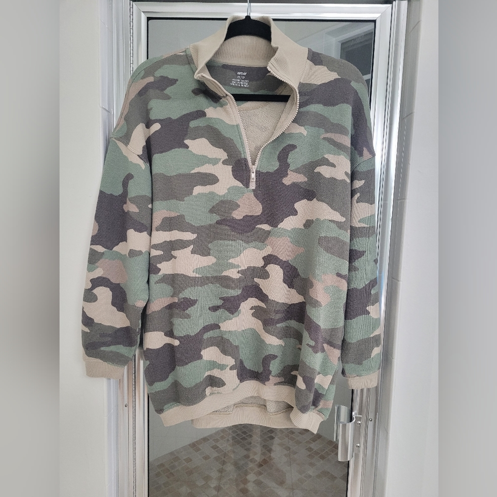 AERIE Good Vibes Pullover Camo Sweatshirt Zip ** XS ** EUC !! - Picture 2 of 4